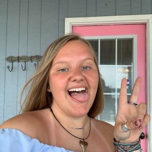 Meet your Posher, Kenzlie